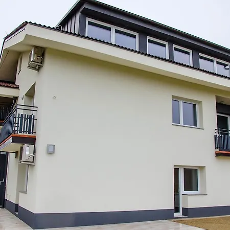 Apartmaji Gabrijela Apartment *